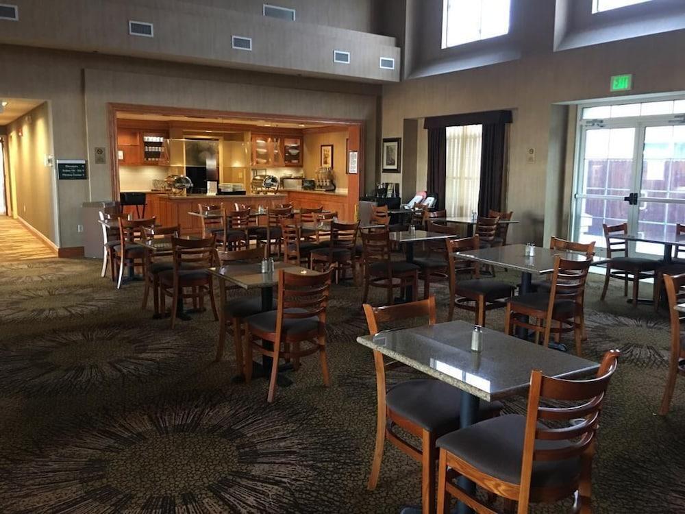 Отель Hyatt House Colorado Springs Airport Экстерьер фото