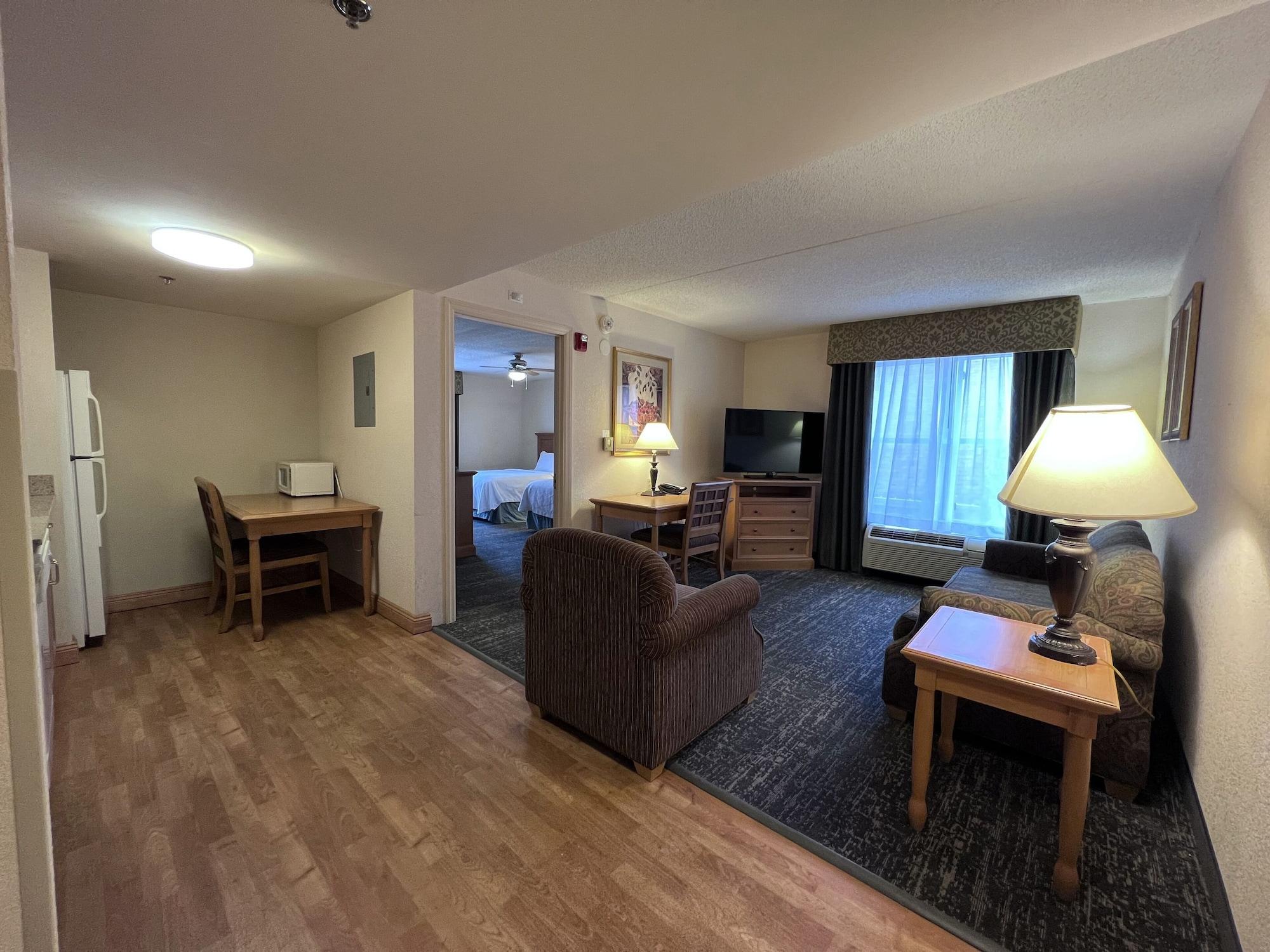 Отель Hyatt House Colorado Springs Airport Экстерьер фото