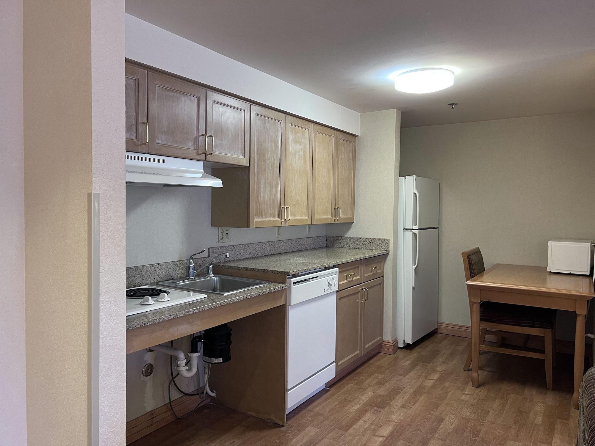 Отель Hyatt House Colorado Springs Airport Экстерьер фото