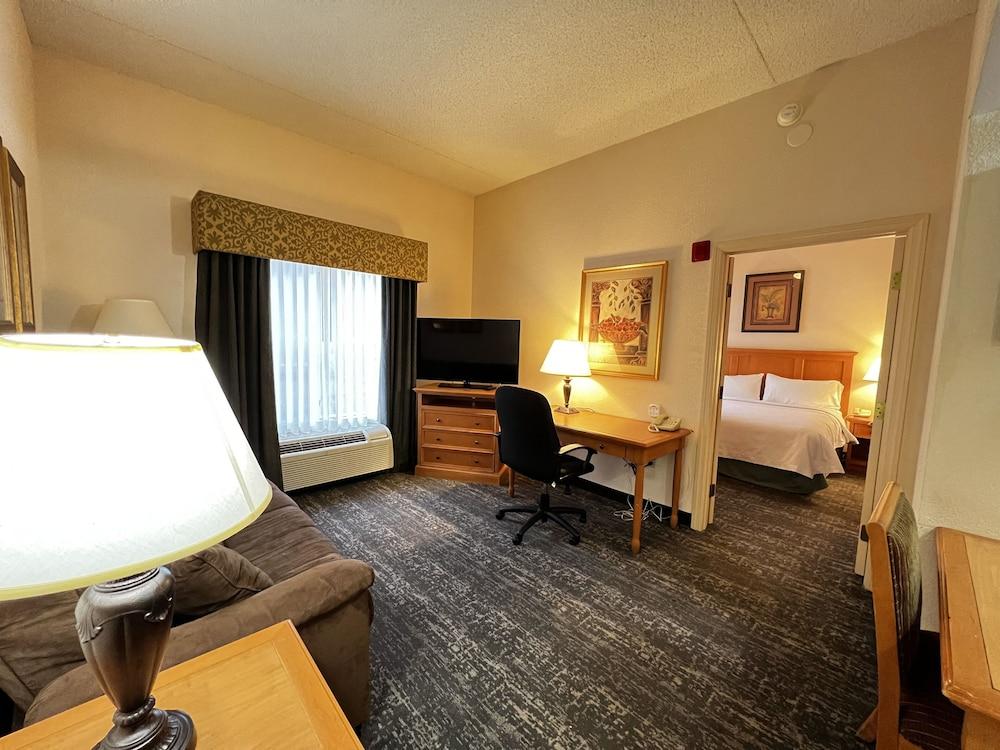 Отель Hyatt House Colorado Springs Airport Экстерьер фото