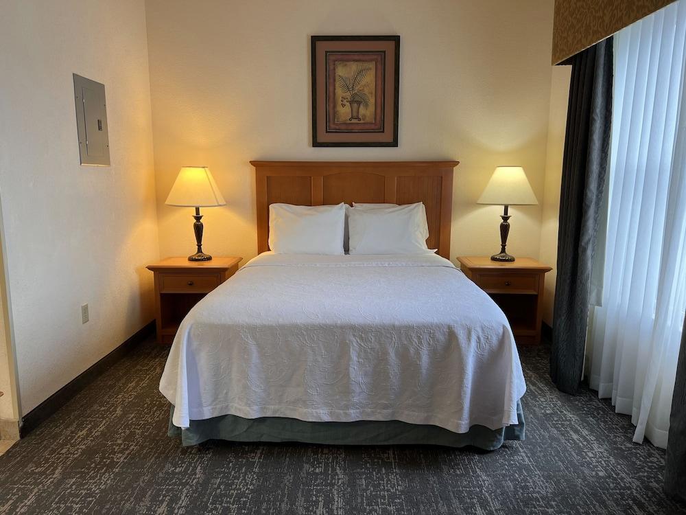 Отель Hyatt House Colorado Springs Airport Экстерьер фото