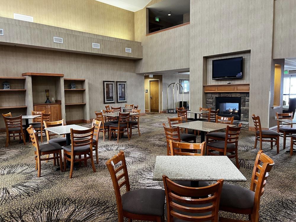 Отель Hyatt House Colorado Springs Airport Экстерьер фото
