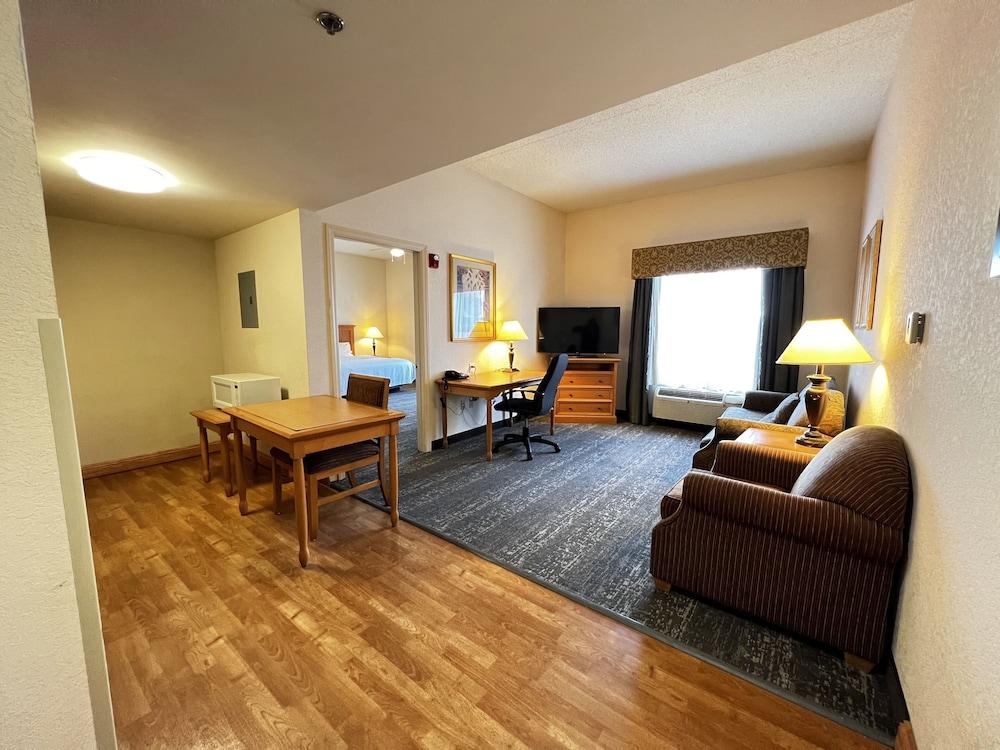 Отель Hyatt House Colorado Springs Airport Экстерьер фото