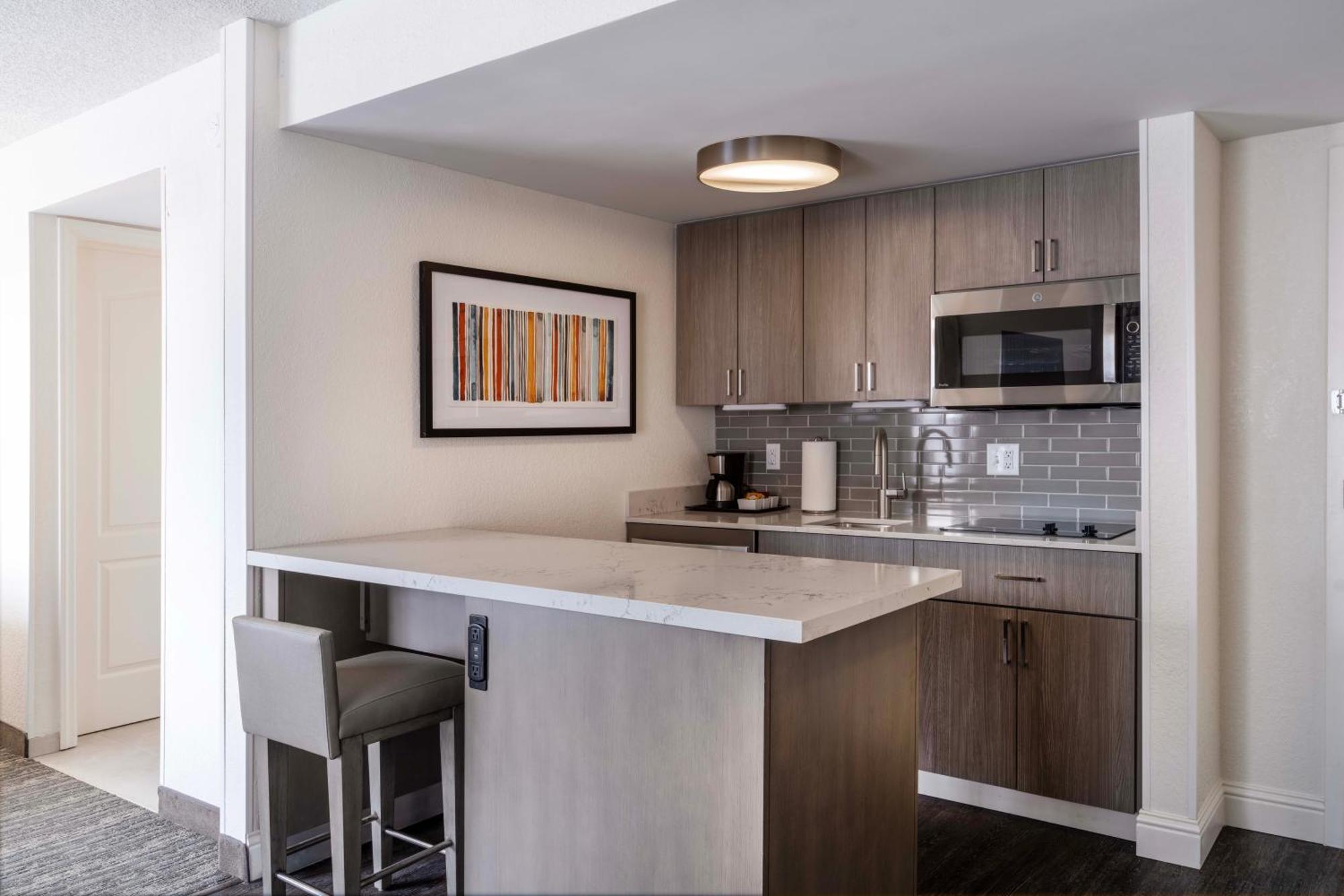 Отель Hyatt House Colorado Springs Airport Экстерьер фото
