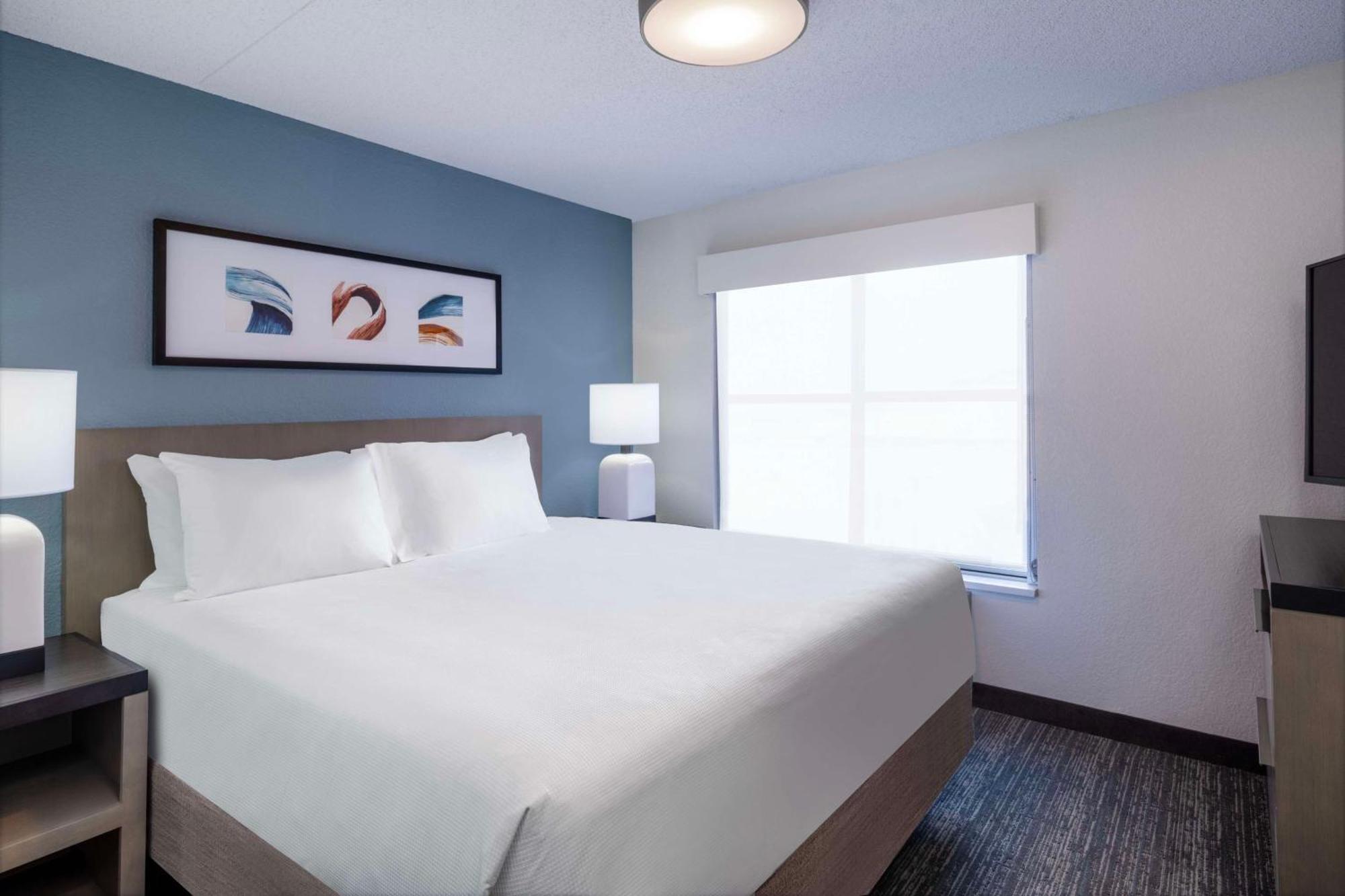 Отель Hyatt House Colorado Springs Airport Экстерьер фото