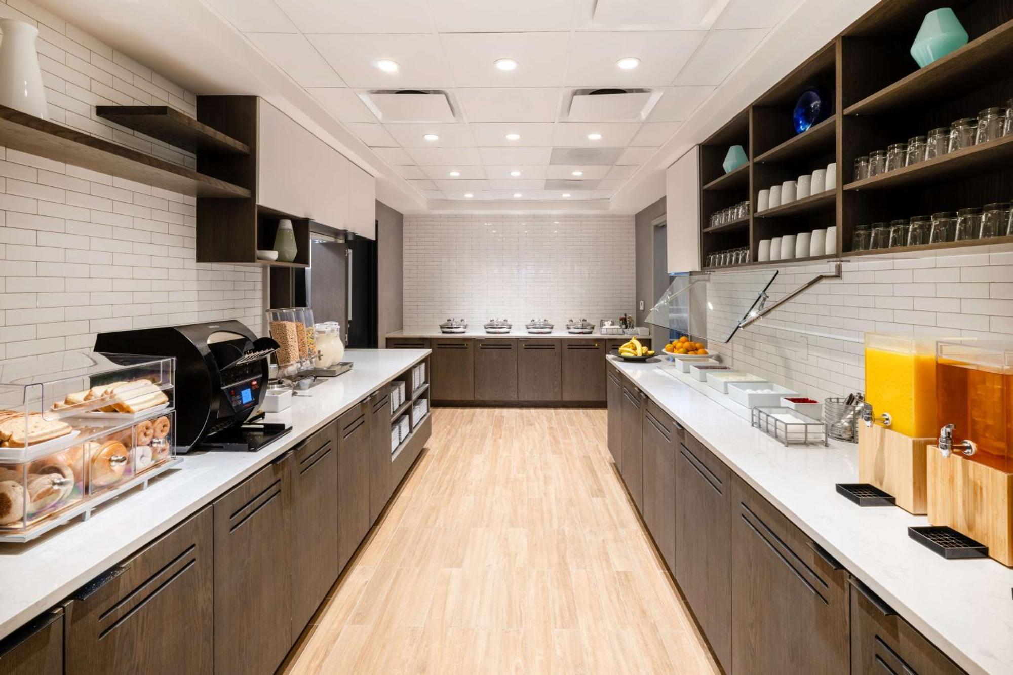 Отель Hyatt House Colorado Springs Airport Экстерьер фото
