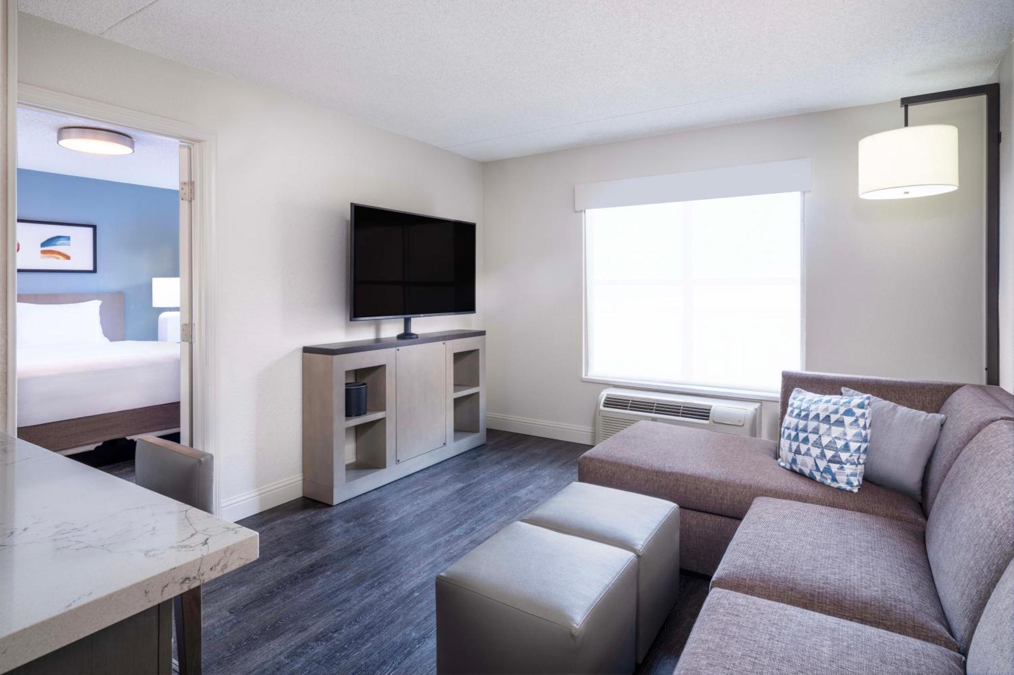 Отель Hyatt House Colorado Springs Airport Экстерьер фото